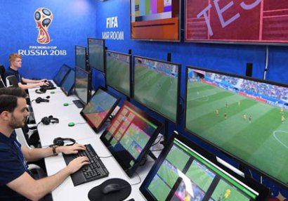 VAR sistemi ilə bağlı radikal qərar: əllə oyun zamanı...