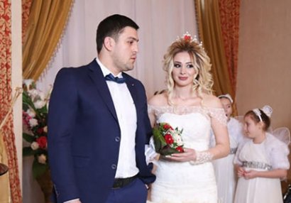 Dünya çempionuna ərə gedən müğənnimiz boşandı - FOTOLAR