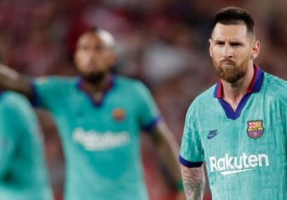 Messi komanda yoldaşlarını danladı