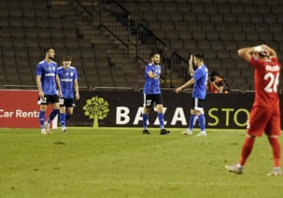 “Qarabağ” “Neftçi”ni zirvədən saldı