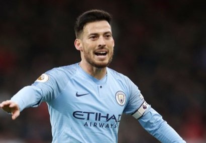 Premyer Liqada ən çox qələbə qazanan futbolçu oldu