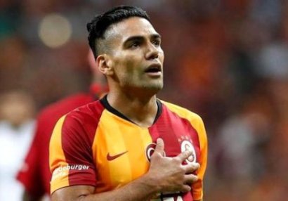Dünya nəhəngindən Falkao üçün sürpriz transfer təklifi