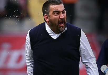 Ümit Özat: \