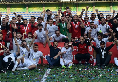 RƏZALƏT! AFFA həvəskar futbolçuların 10 min manatına göz dikib