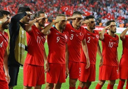UEFA-dan “əsgər salamı” açıqlaması