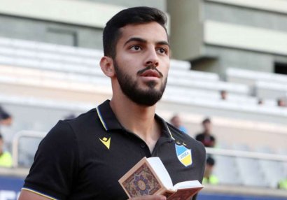 APOEL-in baş məşqçisi ilə futbolçusu arasında insident