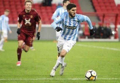 Azərbaycanlı futbolçu Rusiyada ayın ən yaxşısı seçildi