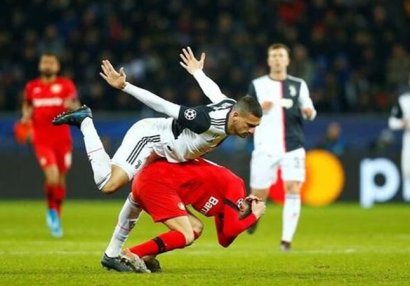 Türk futbolçu dünya gündəmində: Rekord qıran paylaşım - FOTO