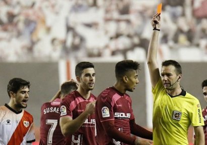 Millimizin futbolçusu İspaniyada 2 oyunluq cəzalandırıldı
