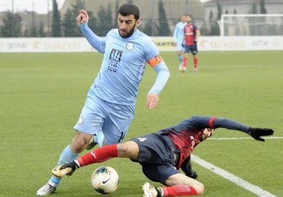Rahid Əmirquliyev hansını seçəcək?