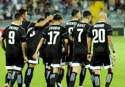 FIFA meneceri: 