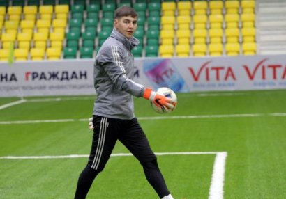 Emil Balayevin rəqibi ilə yeni müqavilə