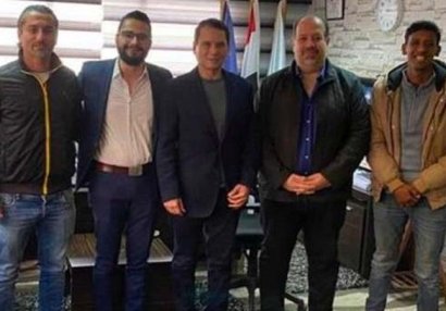75 yaşlı futbolçu transfer etdilər