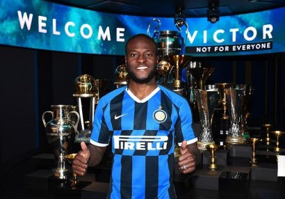 Mozes rəsmən Milan 