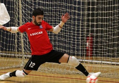 Azərbaycan futzal millisinin qapıçısı: \