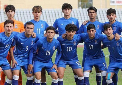 Mançester klubunun futbolçusu milli komandamızda