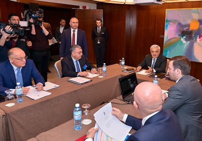 Elşad Nəsirovla Rauf Əliyevin ifşası