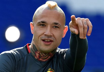 Məşhur futbolçu: 