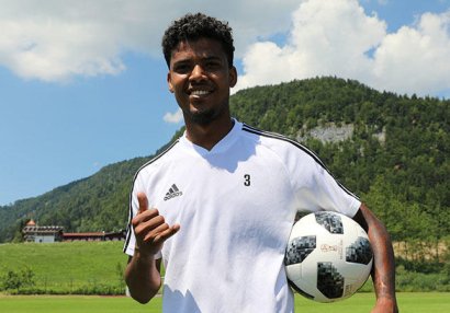 “Qarabağ”ın futbolçusu: “Anama görə narahatam”