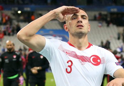 Merih Demiral 2 min ailəyə yardım edəcək - ÖZÜ DEDİ