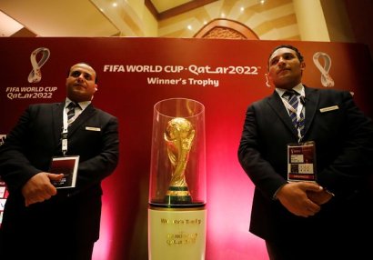 Növbəti korrupsiya qalmaqalı: FIFA rəhbərliyi Rusiya və Qətərdən rüşvət alıb?