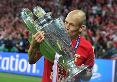 DÜNƏNKİ FUTBOL: Aryen Robben qayıdır - VİDEO