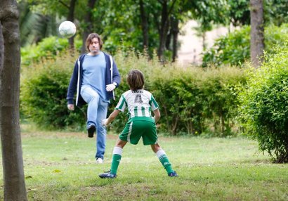 Karantin rejiminin yumşaldılmasını futbol oynamaqla \
