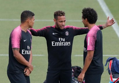 PSJ futbolçuları maaşların azaldılmasına razılıq vermir