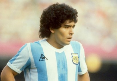 Aquerodan qərəzli seçim: Maradonanı 5 ən yaxşıdan biri saymır