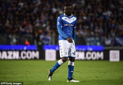 Balotellini klubun bazasına buraxmırlar