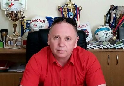 Vladislav Qədirov:\