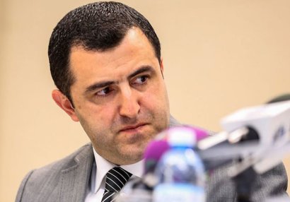 Kamran Quliyev çətin durumda - Dəhlizdə başqasının ayaq səsi var...