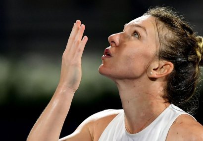 Halep avqustda İtaliyada korta çıxacağını təsdiqlədi