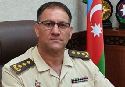 Çempion polkovnik cəbhədəki döyüşlərə mahnı həsr edib, oxudu - VİDEO