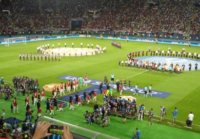 UEFA Super Kuboku oyununa azarkeşlər buraxılacaq