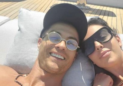 Ronaldonun sevgilisi qızı ilə FOTOsunu paylaşdı