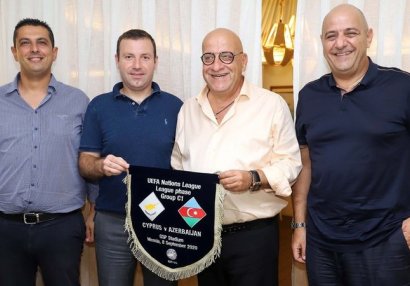 Elxan Məmmədov Kipr Futbol Assosiasiyasının prezidenti ilə görüşdü
