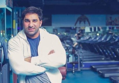 Kamil Zeynallı Polad Həşimovun övladları ilə birgə: Qınayacaqlar ki, niyə gülürsünüz? - FOTO