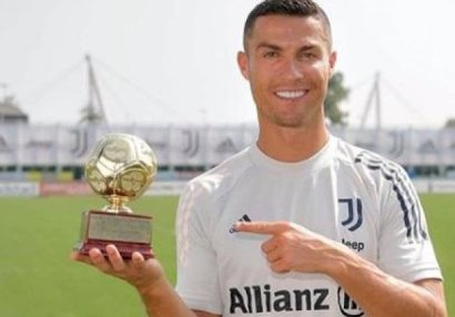 Ronaldo “dünyanın ən yaxşı bombardiri“ seçildi