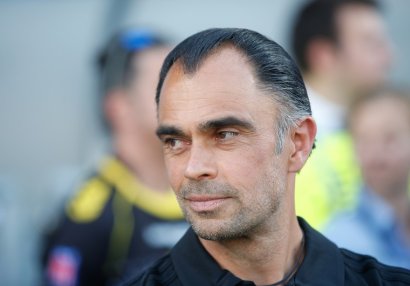 Rəqibimizin baş məşqçisi: \