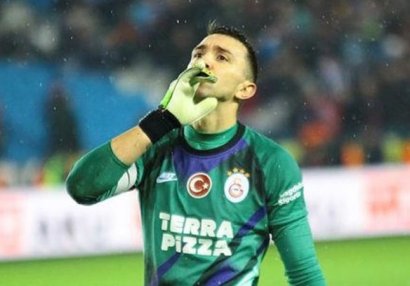 “Qalatasaray”da yeni müqavilə