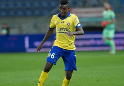 Rəqibini dişləyən futbolçuya 4 oyunluq cəza