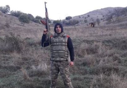 Sabiq nazirin oğlu da ön cəbhədə döyüşüb - FOTOLAR