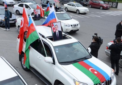 Bakıda qələbə yürüşləri keçirilir - FOTOLAR