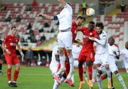 Лига Европы: «Карабах» в Стамбуле играет против 