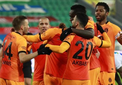 “Qalatasaray” darmadağına sevindi - VİDEO