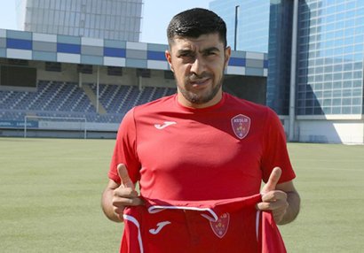 Hakimləri söyən futbolçunun cəzası açıqlandı