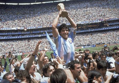 Küçəyə Maradonanın adı veriləcək