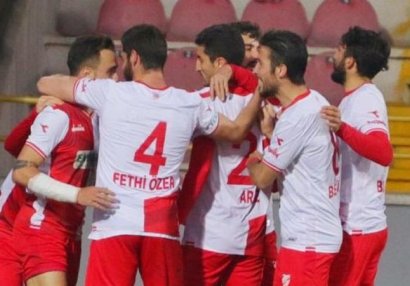 Araz oynadı, komandası qalib gəldi