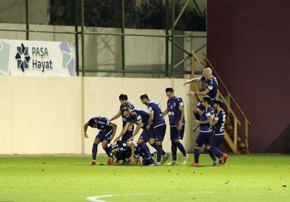 “Sumqayıt”da 10 futbolçunun koronavirus testi pozitiv çıxdı